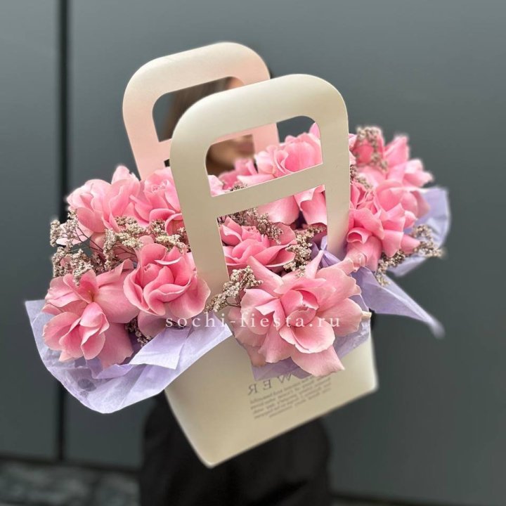 Сумочка розовых роз "Плинки" в Комсомольске-на-Амуре