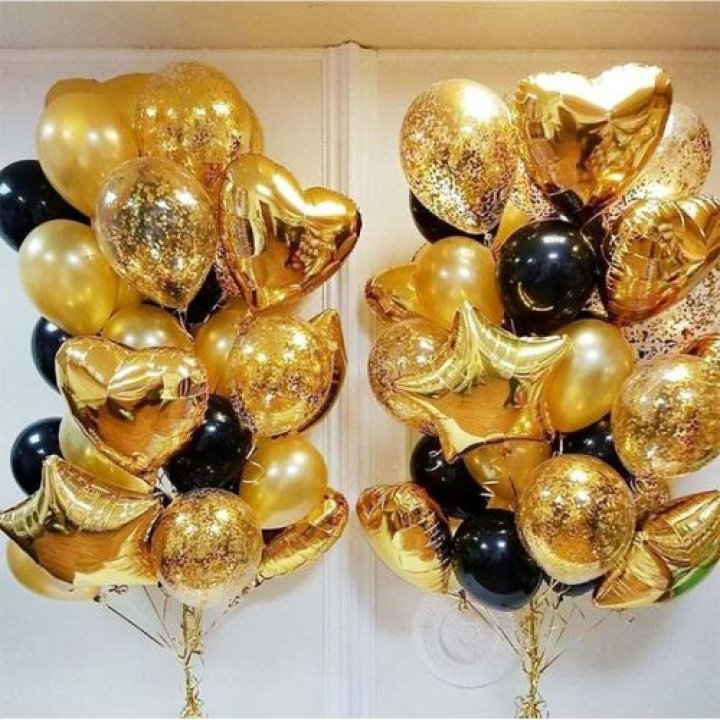 Фонтан шаров "Чёрное золото" в Комсомольске-на-Амуре