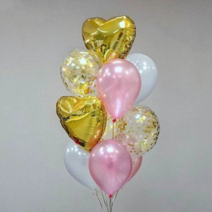 Облако шаров "Рози голд" в Комсомольске-на-Амуре