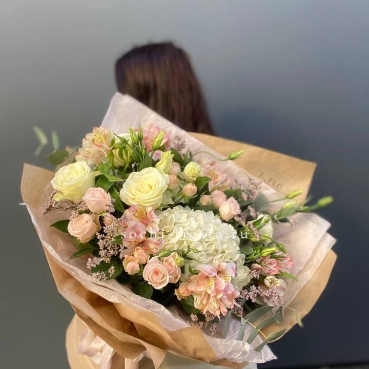 Дизайнерский букет №1 в Комсомольске-на-Амуре