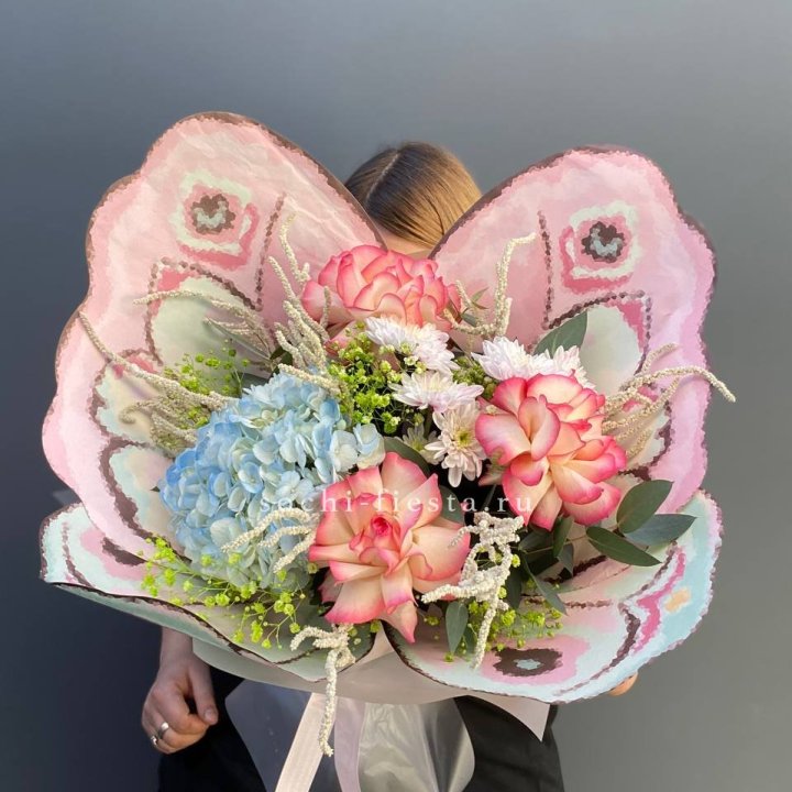 Дизайнерский букет бабочка №5 в Комсомольске-на-Амуре