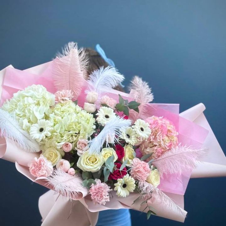 Дизайнерский букет "Валенсия-3" в Комсомольске-на-Амуре