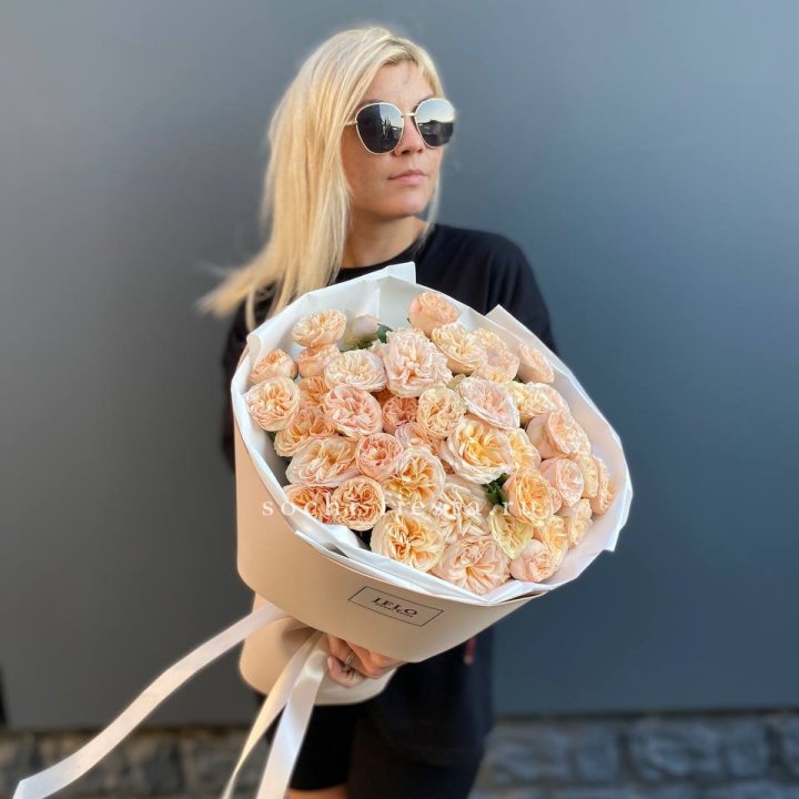 15 пионовидных роз №2 в Комсомольске-на-Амуре