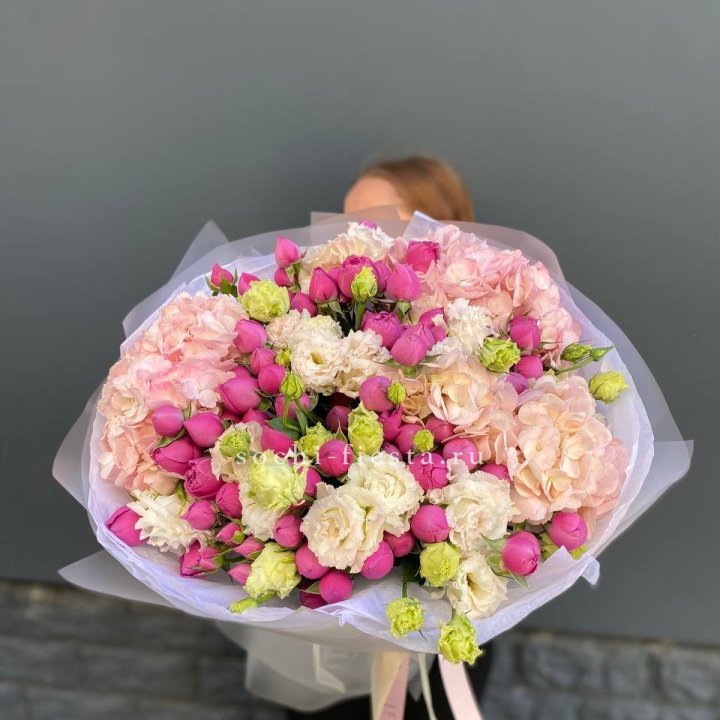  Букет  гортензий и Мисти с доставкой в Комсомольске-на-Амуре