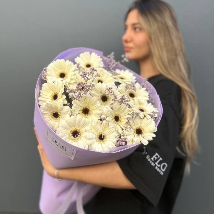 Букет голландских гербер "Лавандер" в Комсомольске-на-Амуре
