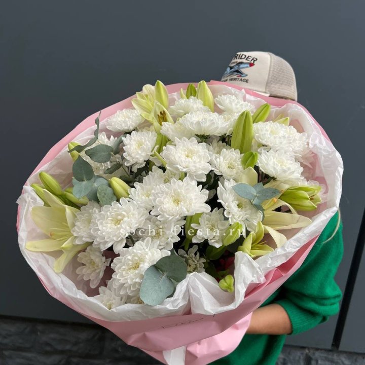  Букет  хризантемы и лилии с доставкой в Комсомольске-на-Амуре