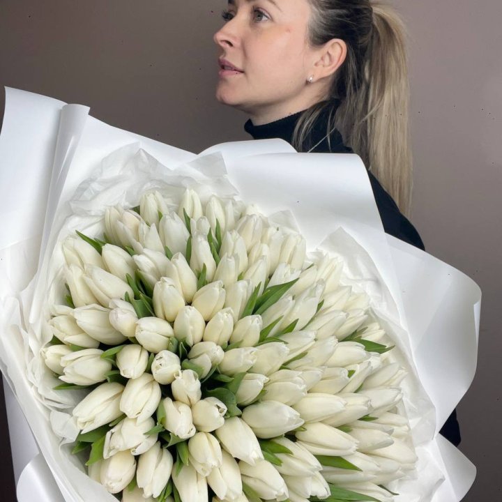 101 белый тюльпан №2 в Комсомольске-на-Амуре