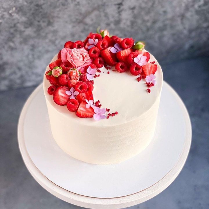 Торт "Малина" в Комсомольске-на-Амуре