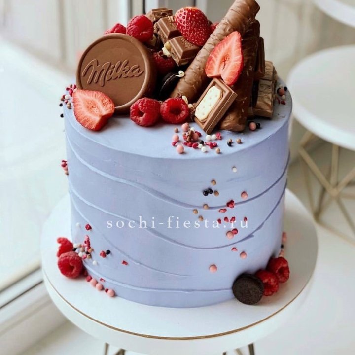 Торт "Milka's world" в Комсомольске-на-Амуре