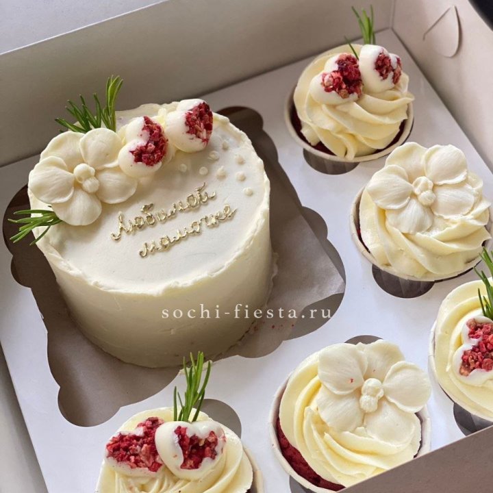 Капкейки и бенто-торт "Мамочке" в Комсомольске-на-Амуре