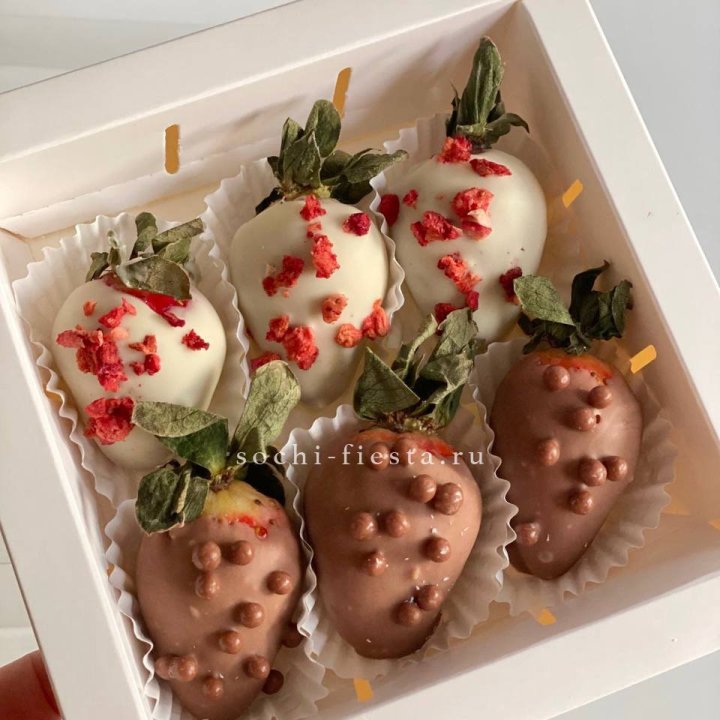 Клубника в шоколаде 6 ягод в Комсомольске-на-Амуре