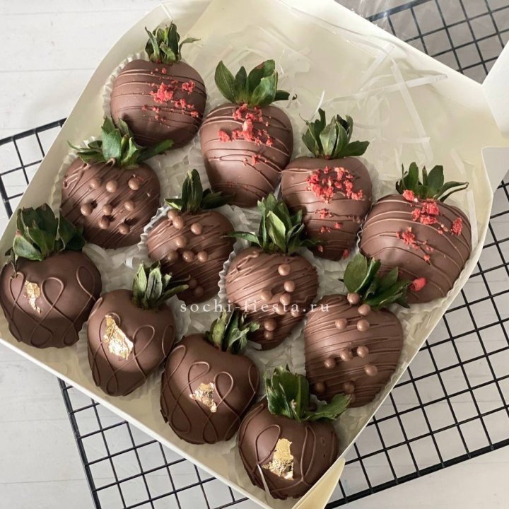 Клубника в шоколаде 12 ягод в Комсомольске-на-Амуре