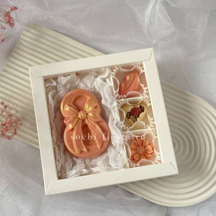 Конфеты из шоколада 8 Марта в Комсомольске-на-Амуре