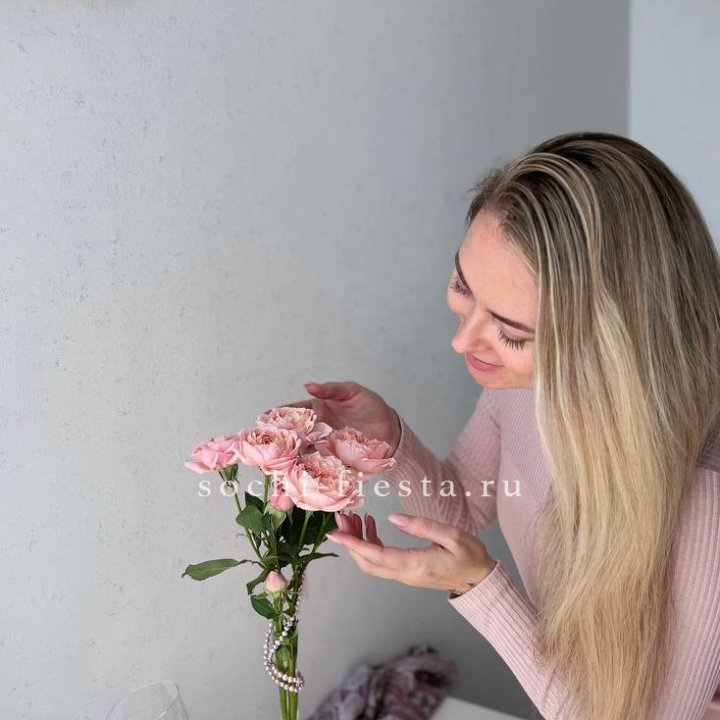 Цветочная подписка "Пакет маленький" в Комсомольске-на-Амуре