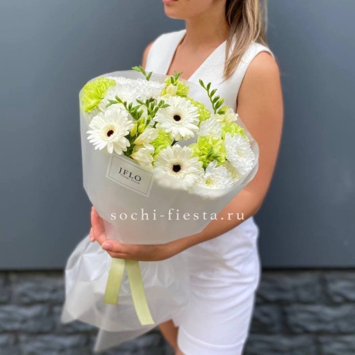 Букет "Джиржи фловерс" в Комсомольске-на-Амуре