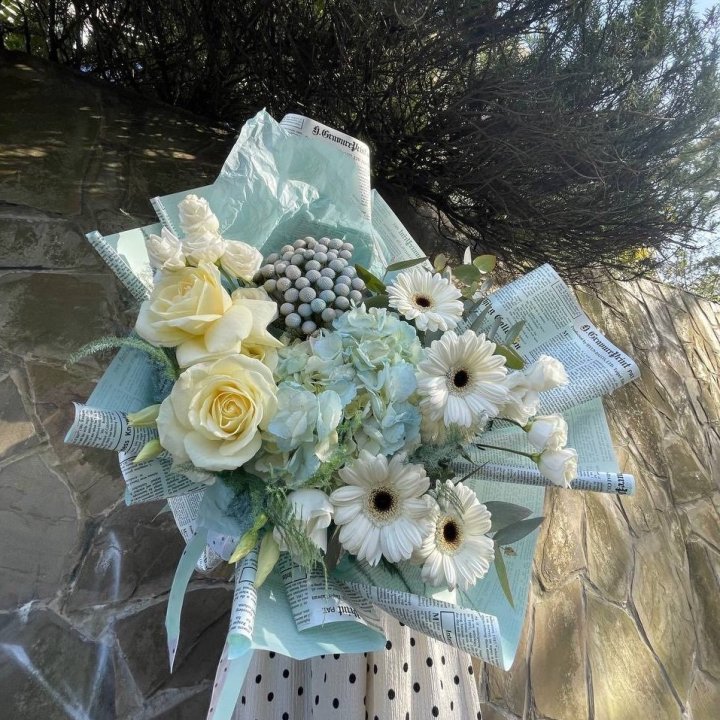 Дизайнерский букет "Линдж-блю" в Комсомольске-на-Амуре