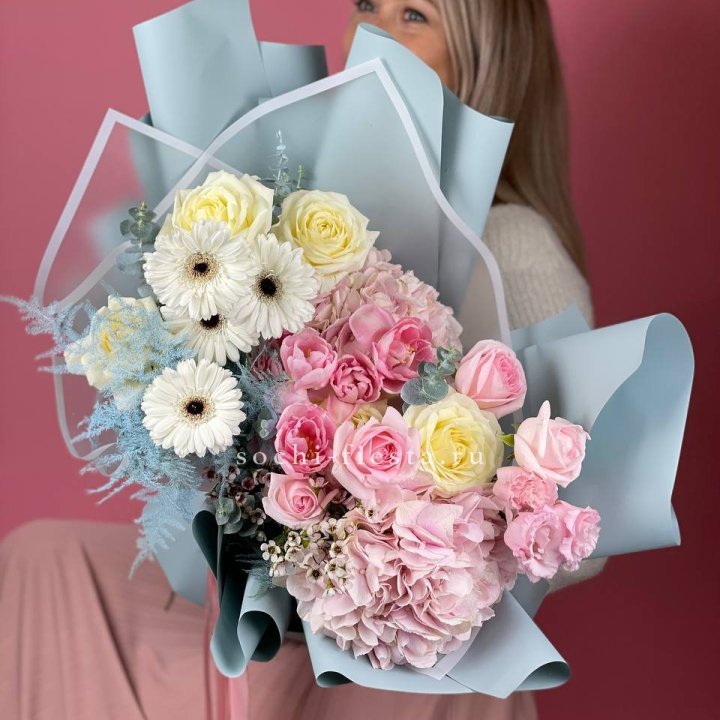 Дизайнерский букет "Адель" в Комсомольске-на-Амуре