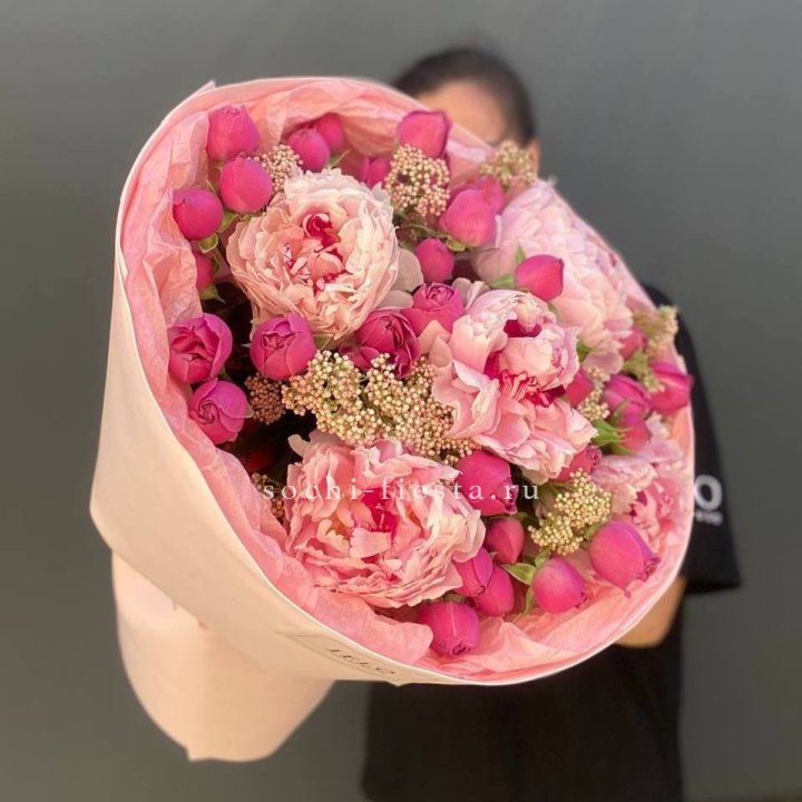  Букет с пионами "Преференс" в Комсомольске-на-Амуре