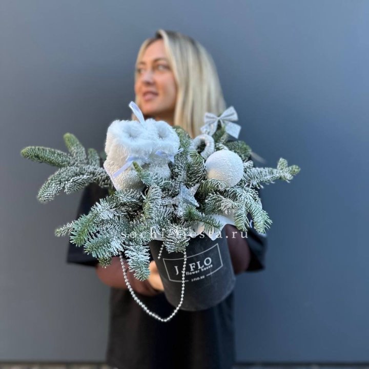 Новогодний бокс "Ботс вайт" в Комсомольске-на-Амуре