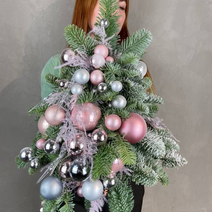 Новогодняя елочка "Розе голд" в Комсомольске-на-Амуре