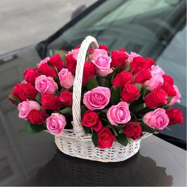 Корзина с розами  в Комсомольске-на-Амуре