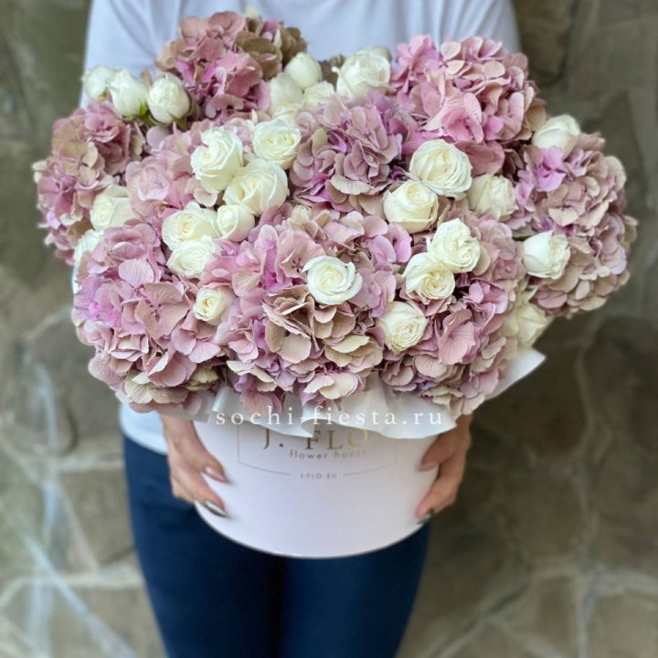 Бокс "Изобела пинк" в Комсомольске-на-Амуре