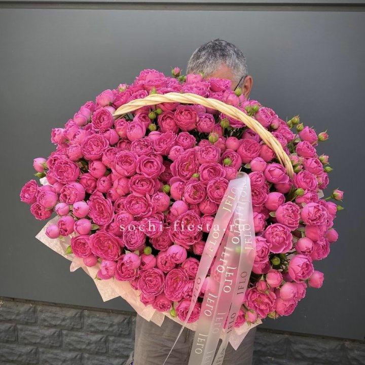 Корзина роз Мисти Баблс 151 в Комсомольске-на-Амуре