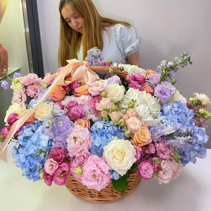 Авторская корзина "Экстра" с доставкой в Комсомольске-на-Амуре