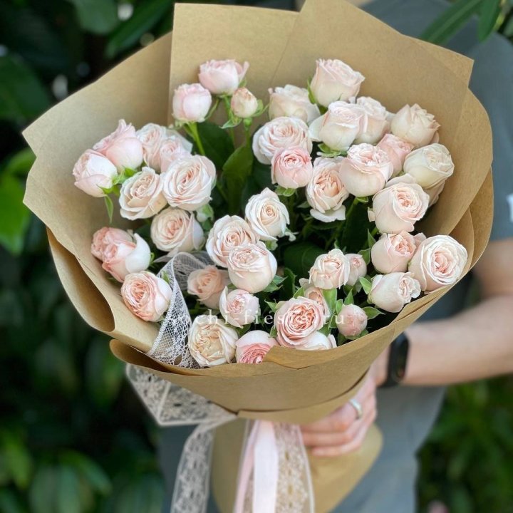 Кустовые розы букет №1 в Комсомольске-на-Амуре