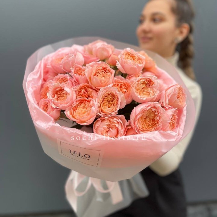 Букет из пионовидных роз Джульетта в Комсомольске-на-Амуре
