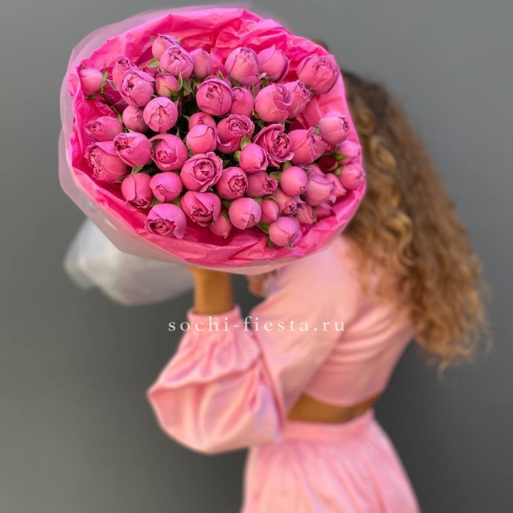 Букет из пионовидных роз  в Комсомольске-на-Амуре