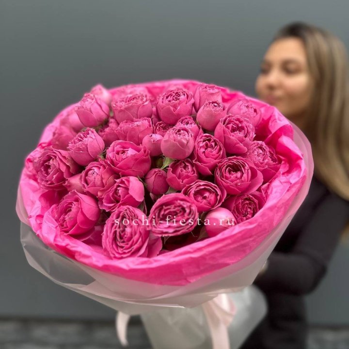 Букет из пионовидных роз  в Комсомольске-на-Амуре