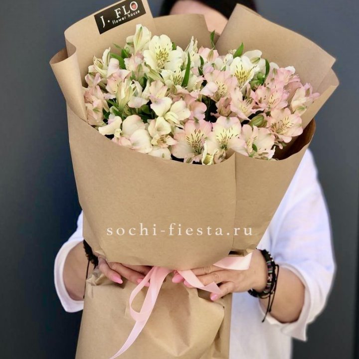 17  альстромерий в крафте в Комсомольске-на-Амуре