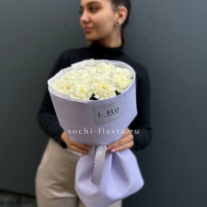 Букет белых диантусов в Комсомольске-на-Амуре