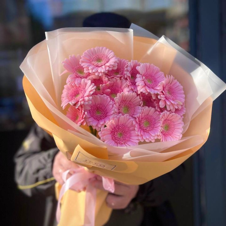 17 розовых гербер  в Комсомольске-на-Амуре