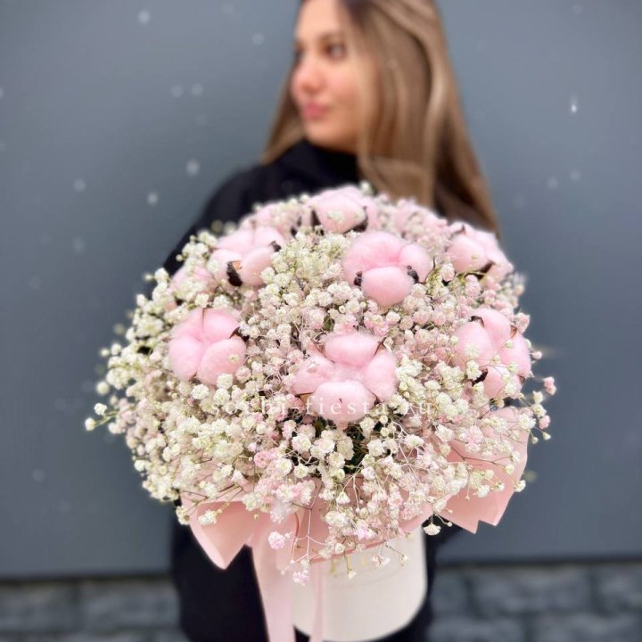 Гипсофилы с хлопком в шляпной коробке в Комсомольске-на-Амуре