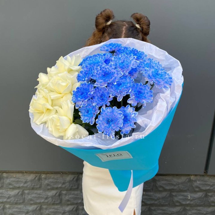 Дуо букет розы и хризантема в Комсомольске-на-Амуре