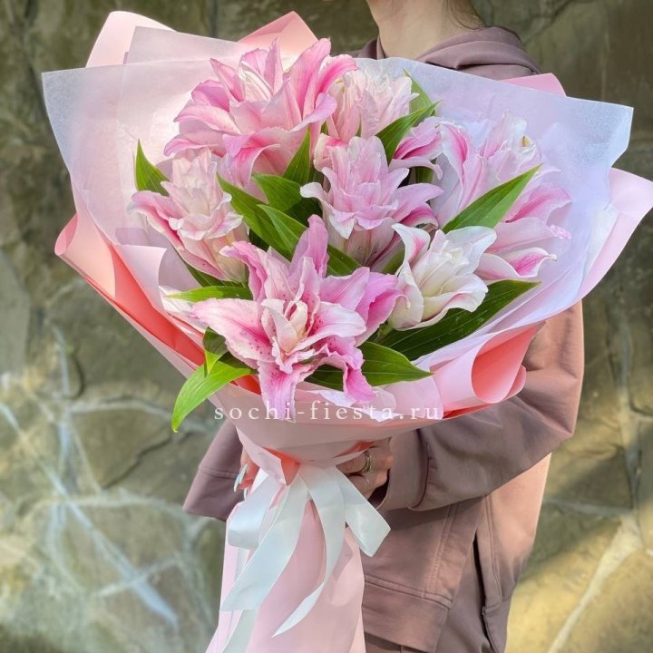 Букет пионовидных лилий №2 в Комсомольске-на-Амуре