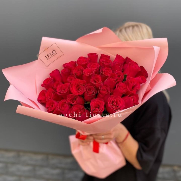 35 красных роз в Комсомольске-на-Амуре