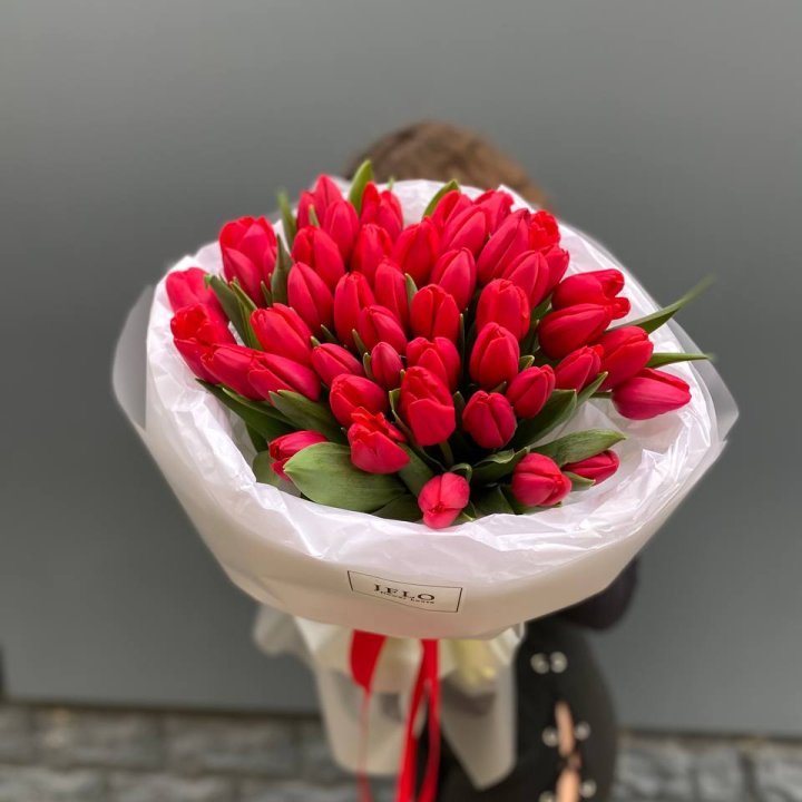 51 тюльпан "Любовь" в Комсомольске-на-Амуре