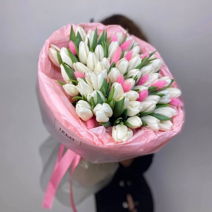 51 белый тюльпан "Рози" в Комсомольске-на-Амуре