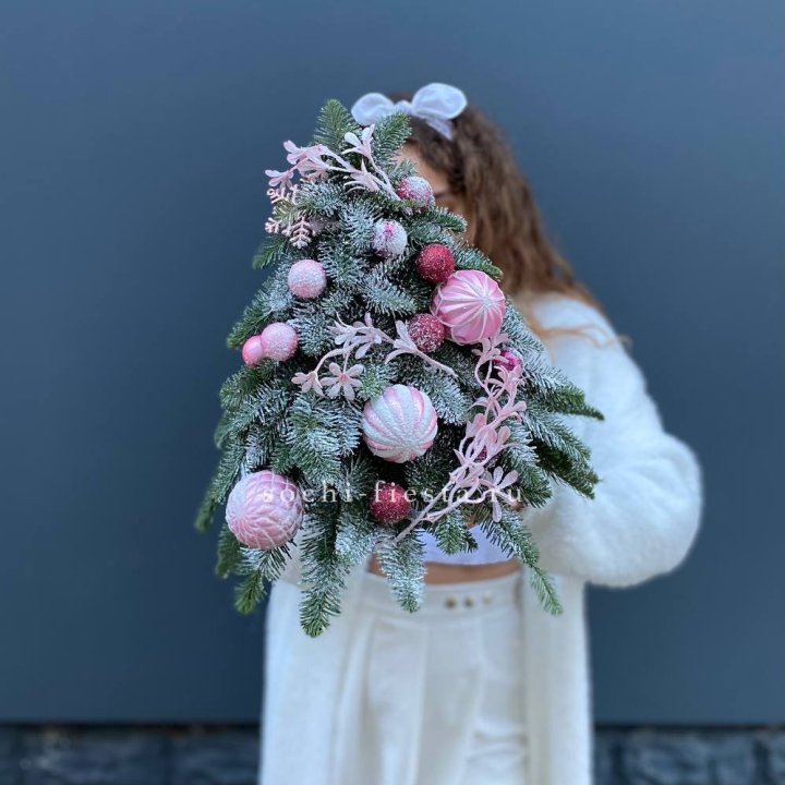 Новогодняя елочка "Розе" в Комсомольске-на-Амуре