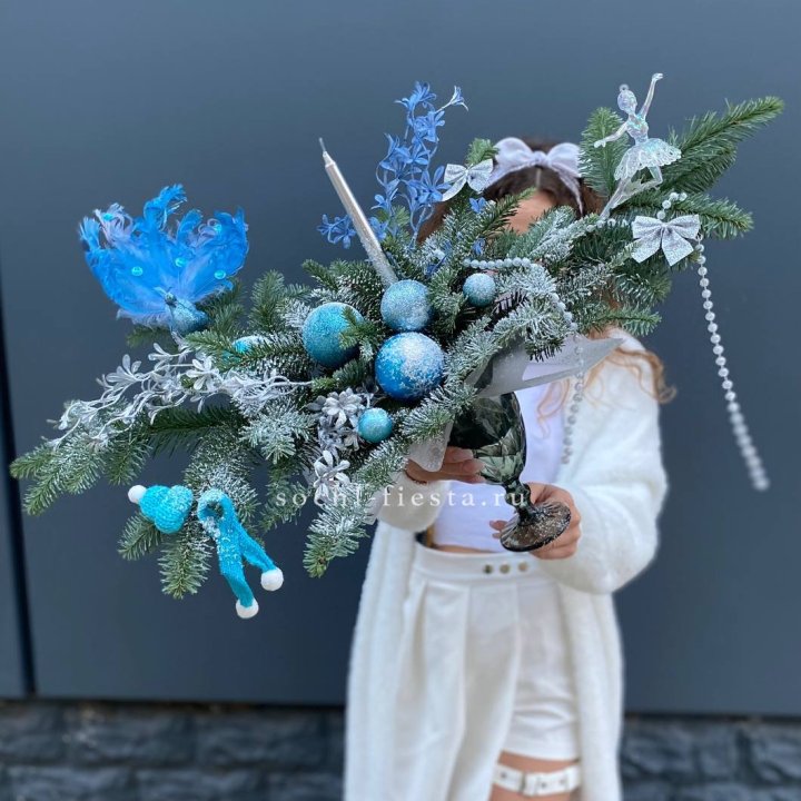 Композиция в бокале голубая в Комсомольске-на-Амуре