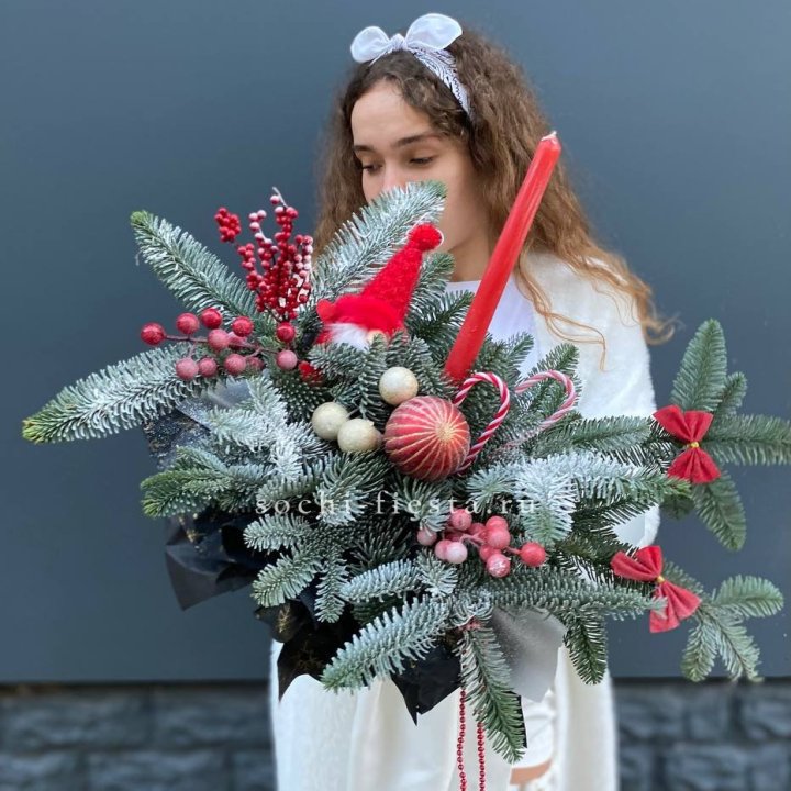 Композиция в бокале красная в Комсомольске-на-Амуре