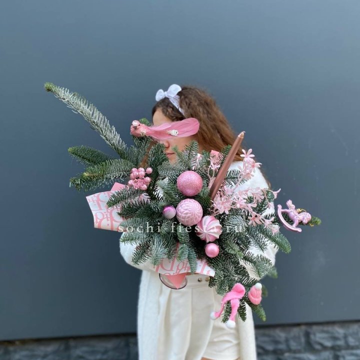 Композиция бокал розовый в Комсомольске-на-Амуре