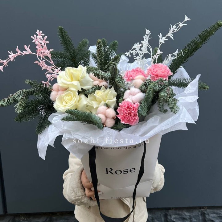 Цветочная сумка с нобилисом в Комсомольске-на-Амуре