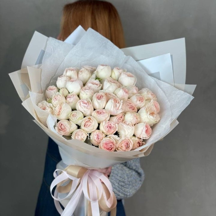 Букет пионовидных роз Пур лав в Комсомольске-на-Амуре