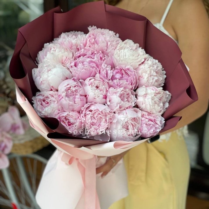 Букет 17 зефирных пионов в Комсомольске-на-Амуре