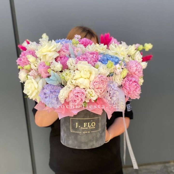 Цилиндр с пионами "Аса" в Комсомольске-на-Амуре