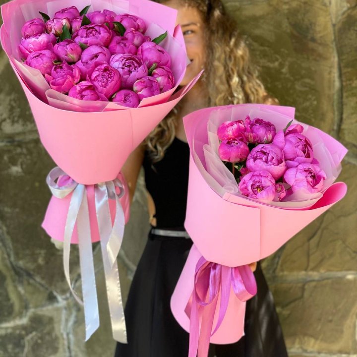 Букет ярких пионов  в Комсомольске-на-Амуре